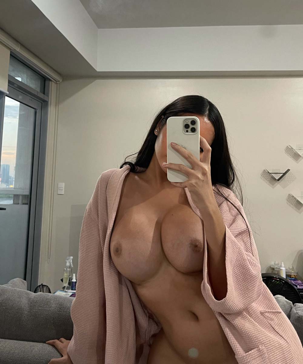Angela Castellanos naked in Ibage