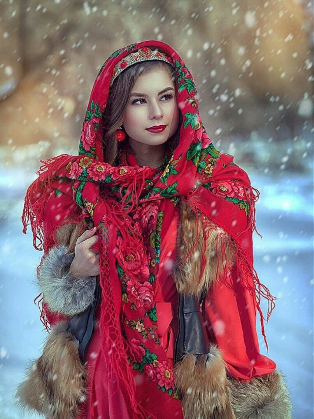 Beautiful girl Women in Slavic costumes in Ibage