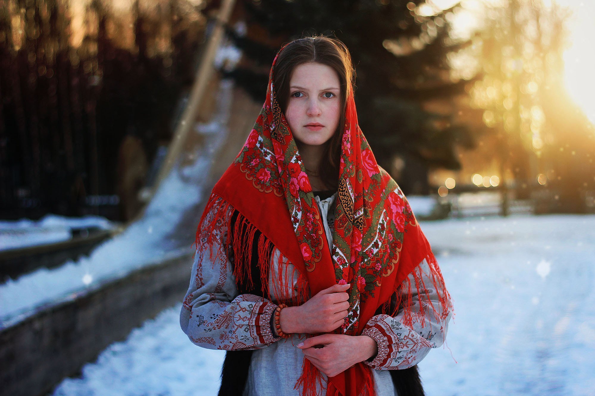 Girls in Slavic costumes in Ibage