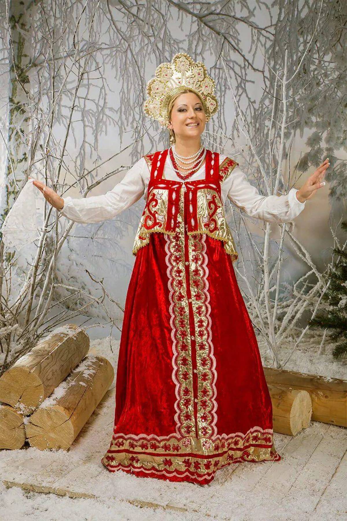 Girls in Slavic costumes in Ibage