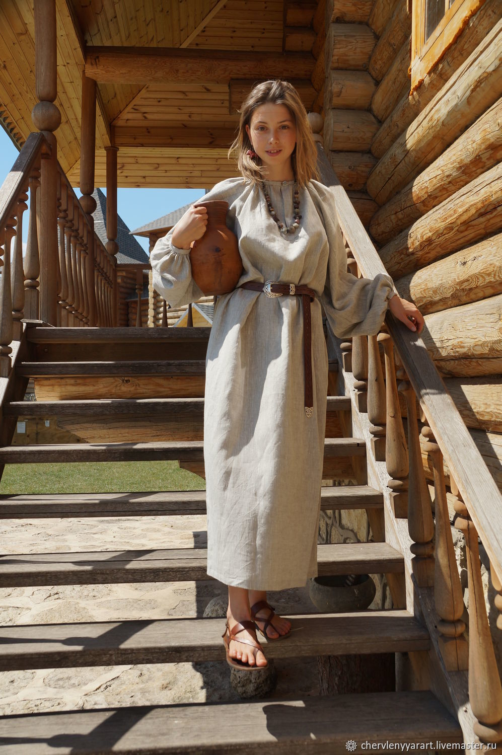 Girls in Slavic costumes in Ibage